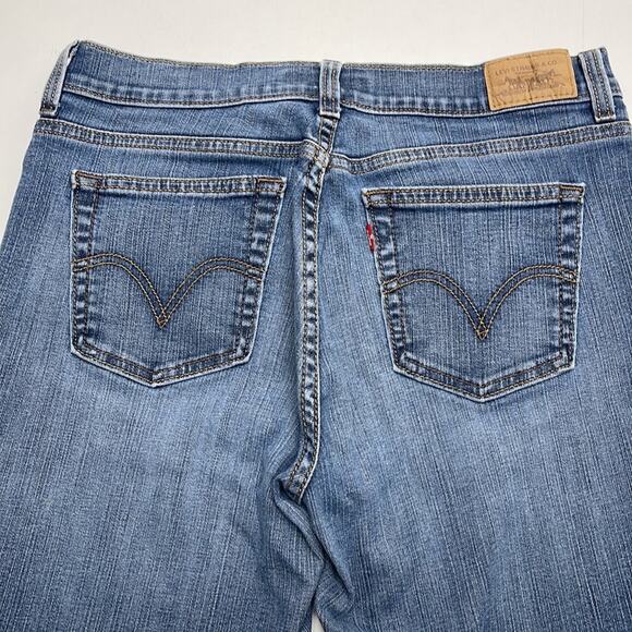LEVI’s 515 Women’s 8 Bootcut Blue Jeans - Picture 2 of 4